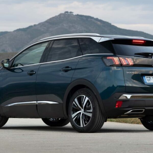 foto---peugeot-3008-hybrid-2023-la-prova-su-stradda